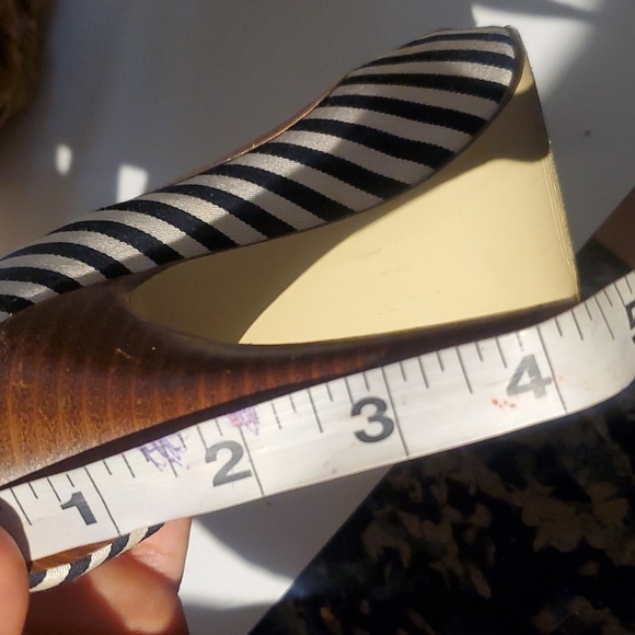Preowned striped Steve madden heels (6) - Picture 5 of 6